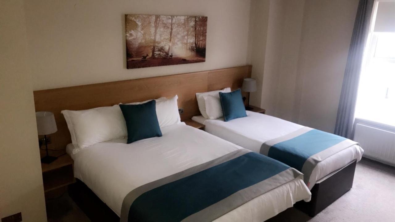 Double or Twin Room Private Bathroom