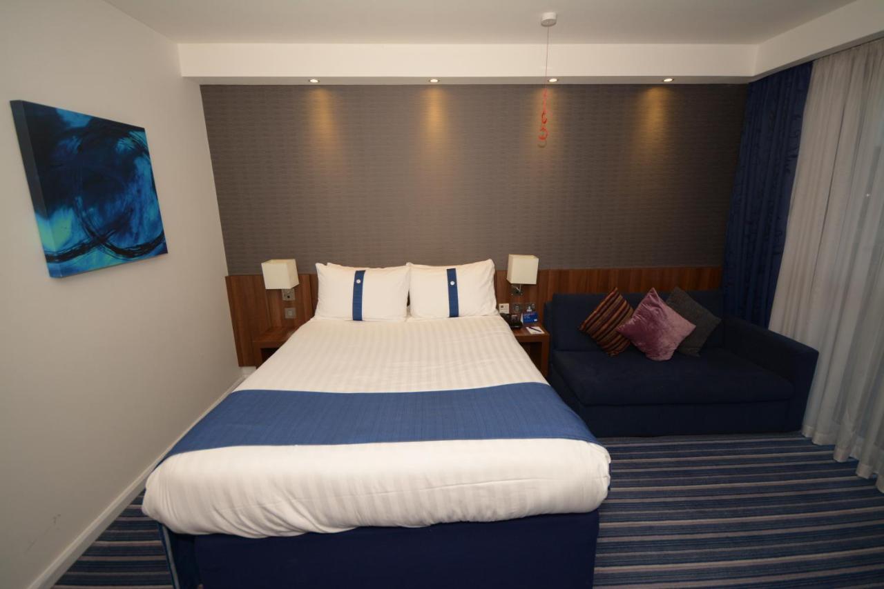Double Room with Free Hot Breakfast - Accessible