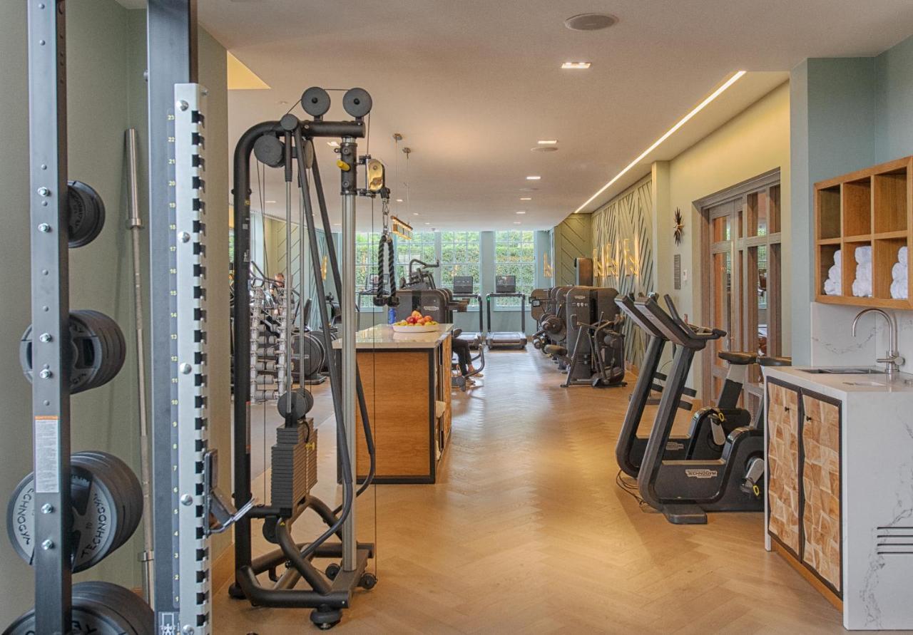 Chic Room access to indoor pool only Not full spa access