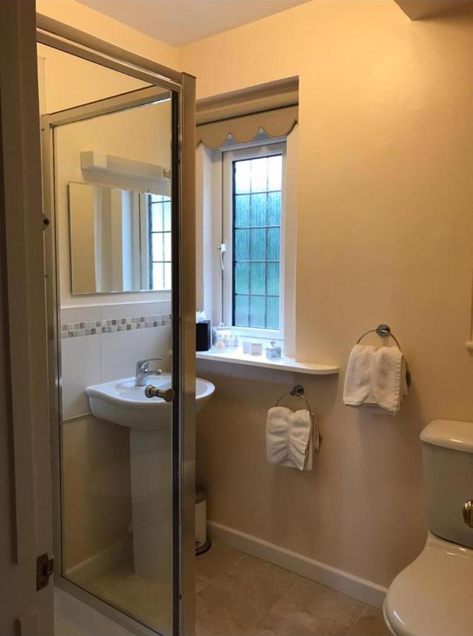 Double Room with Shower,821774378:JPEG