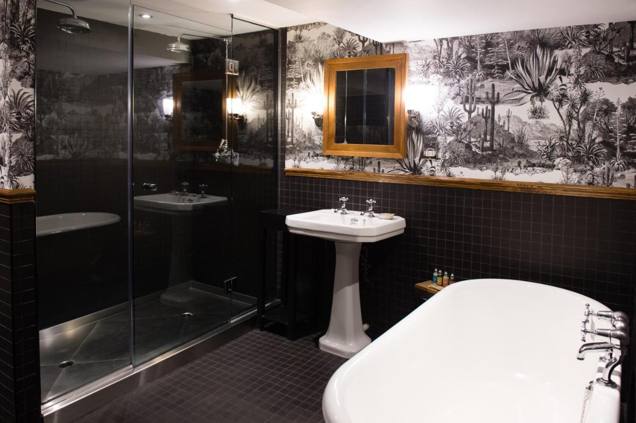 Suite,1038620035:JPEG