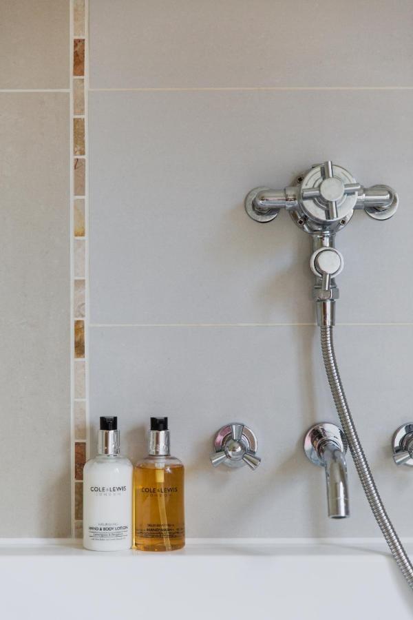 Deluxe Double Room Bath