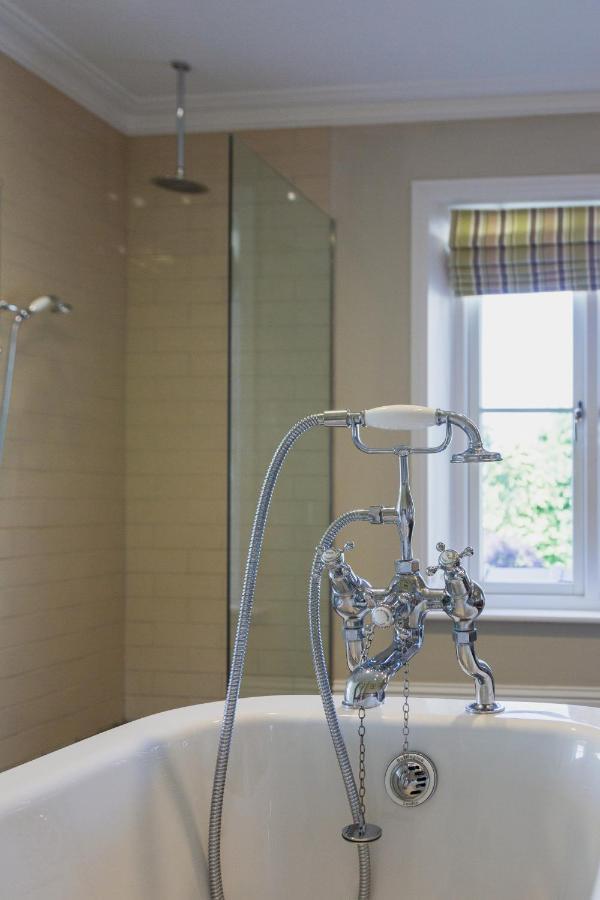 Classic Double Room Bath