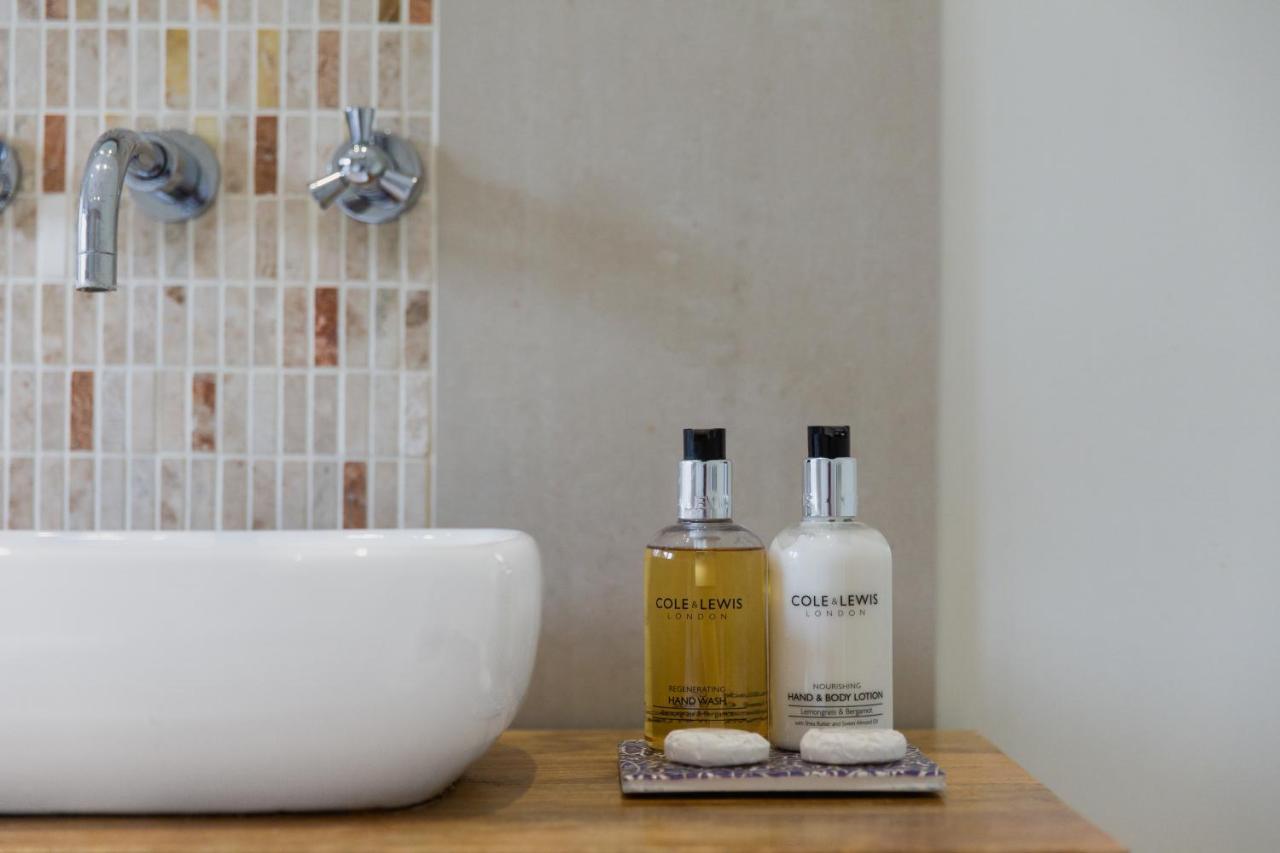 Deluxe Double Room Bath