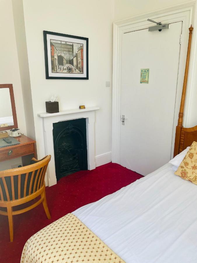 Single Room,1589306684:JPEG