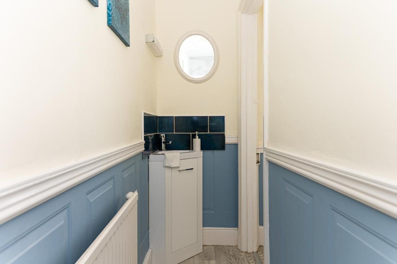 Twin Room Bathroom