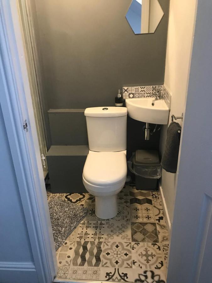 Double or Twin Room Private Bathroom