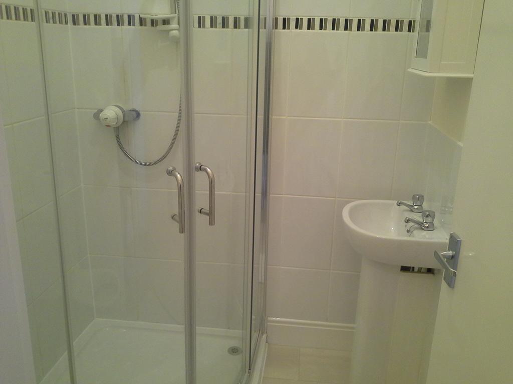 Twin Room with Bathroom