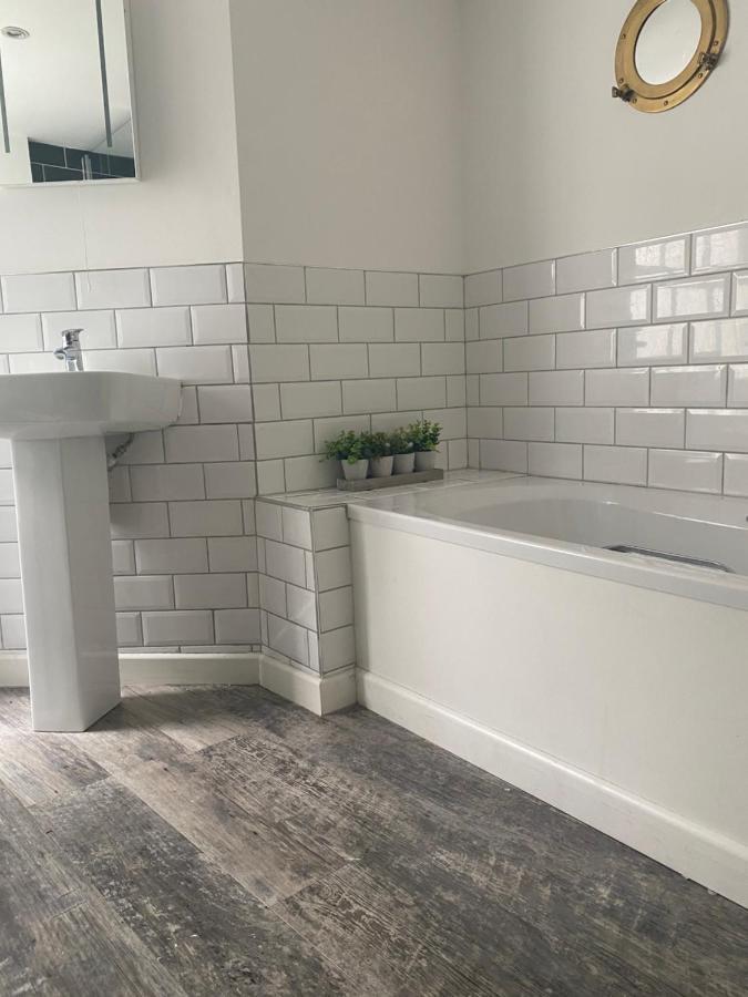 Double Room Separate Private Bathroom