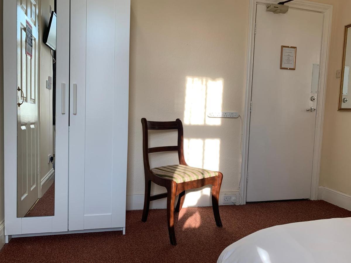 Single Room Private Bathroom