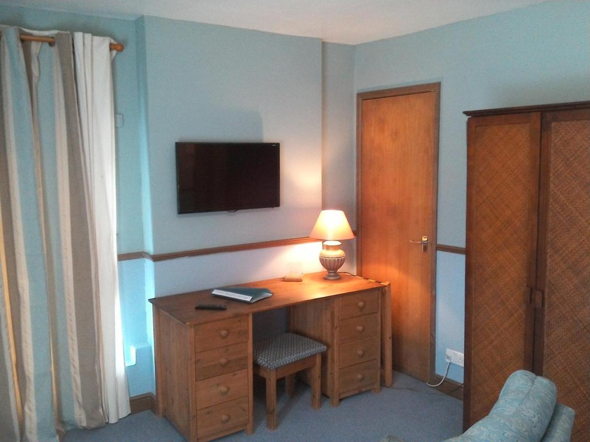 Twin Room Private Bathroom