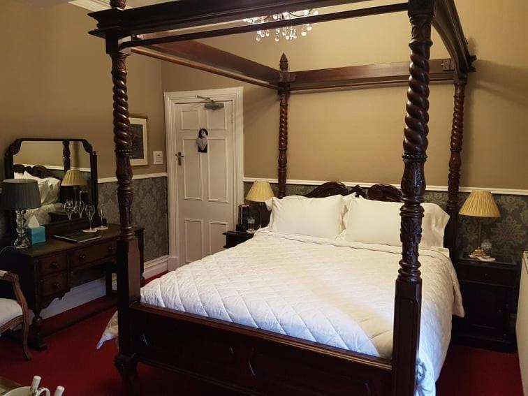 King Room Garden View