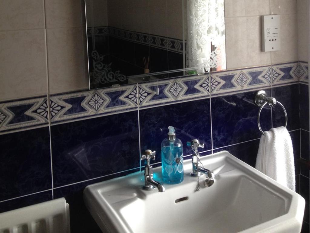 Double Room Private Bathroom