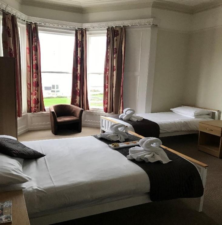 Standard Twin Room Sea View