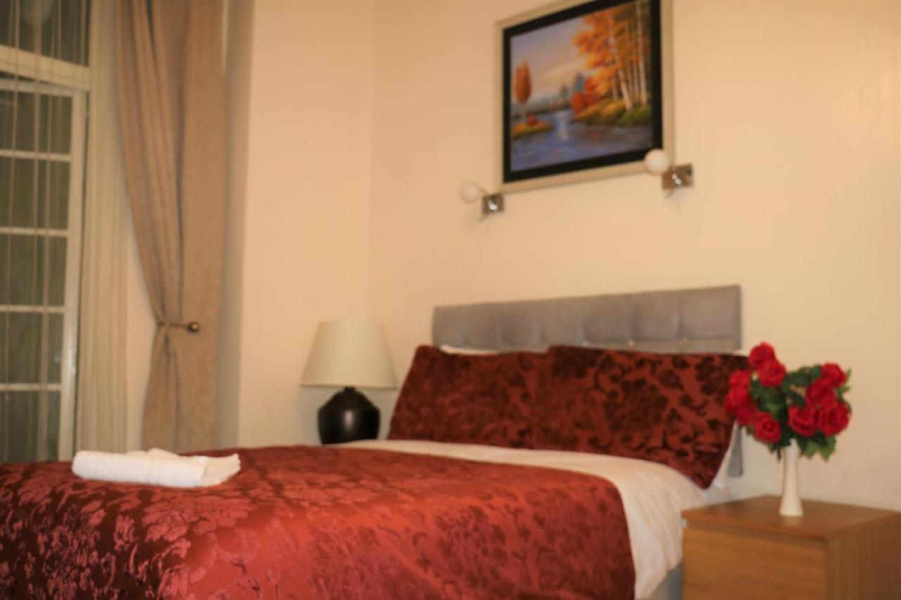 Double Room,1432805848:JPEG