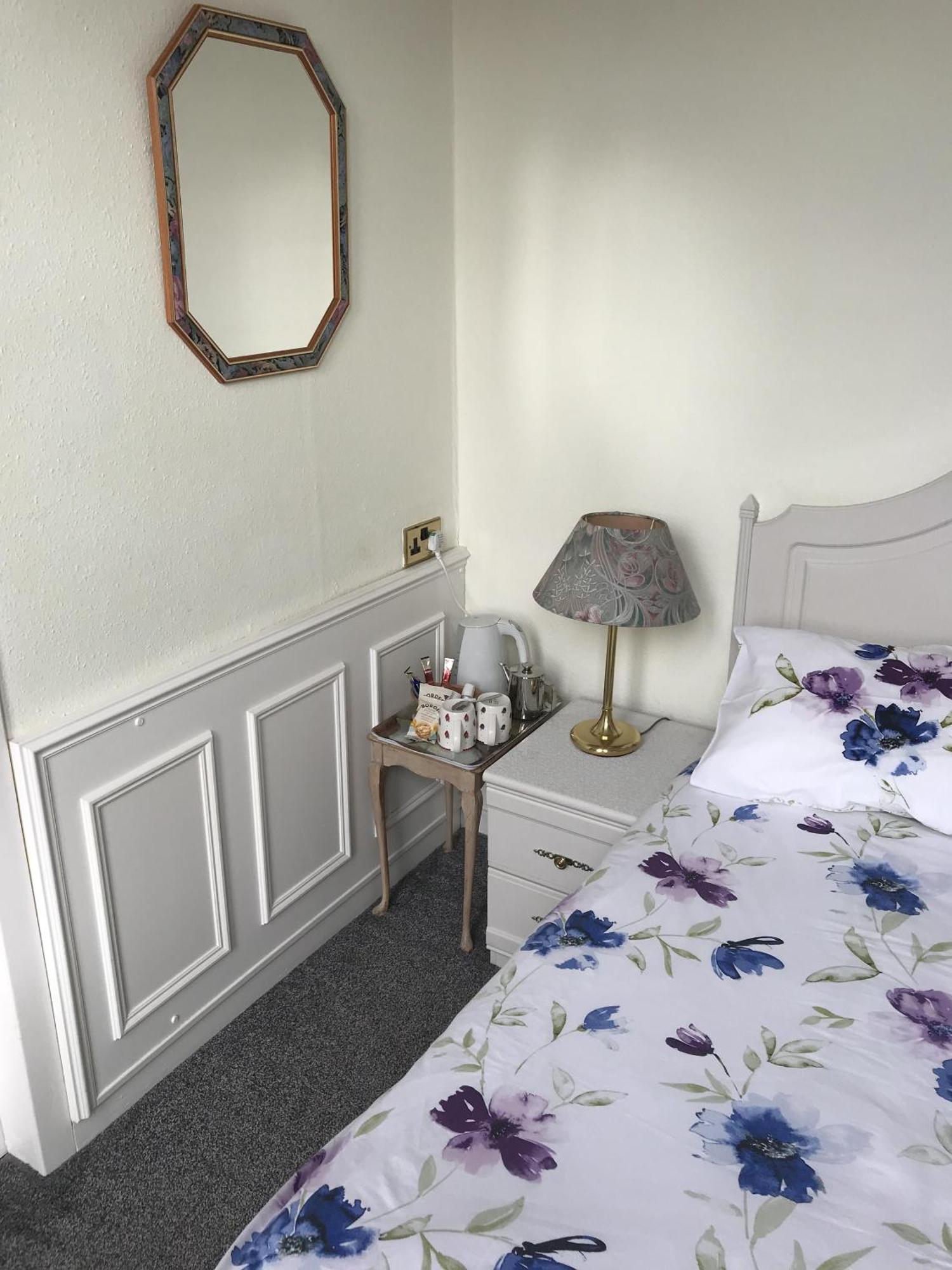 Double Room with Ensuite Bathroom,1210084348:JPEG