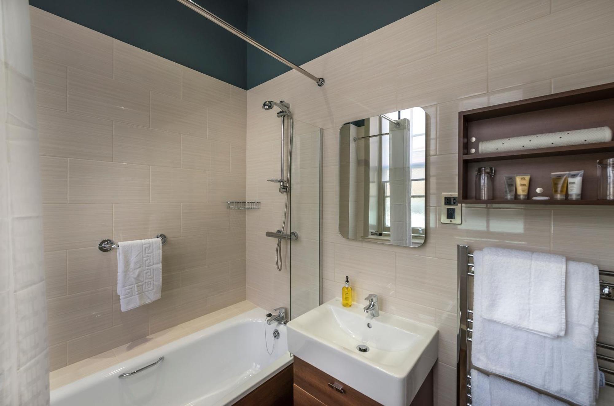 Classic Single Room