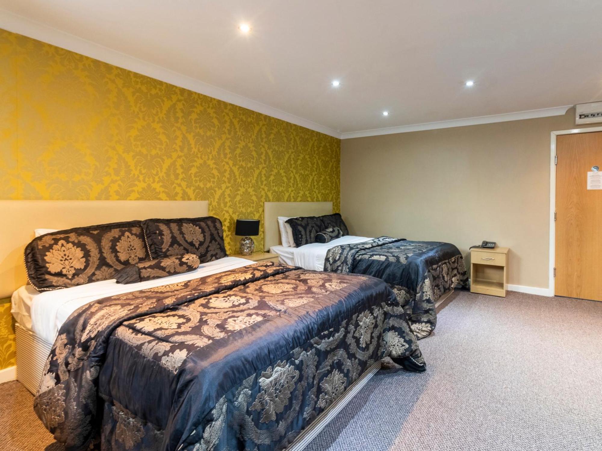 Standard Quadruple Room