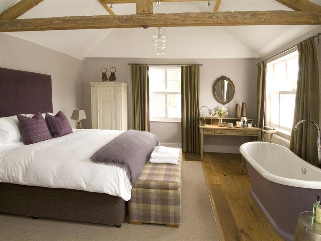 Double Room Private Bathroom