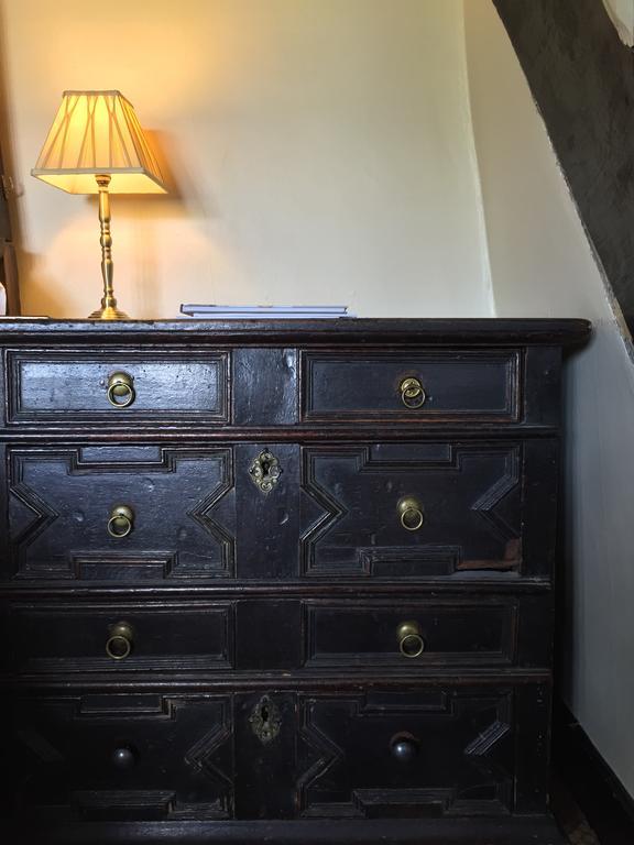 Superior Room Four Poster Bed ER