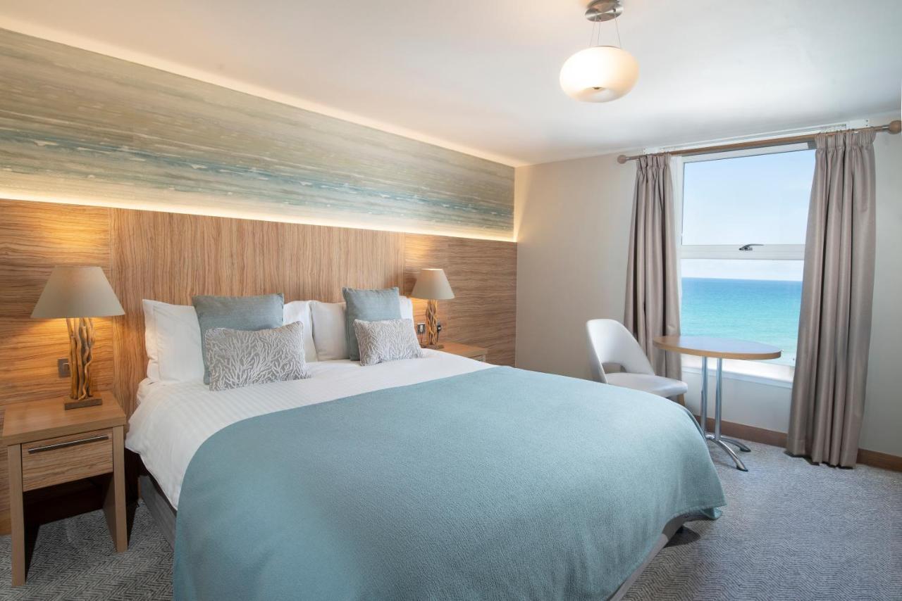 Double or Twin Room Sea View