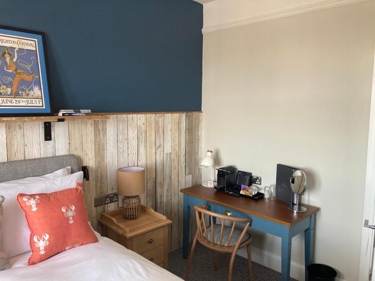 Large Double or Twin Room
