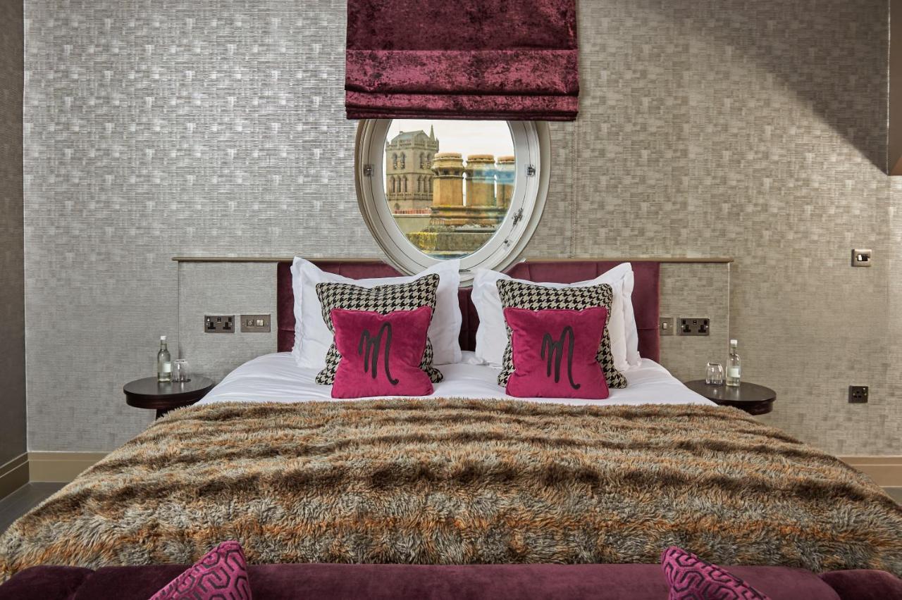 Suite Signature