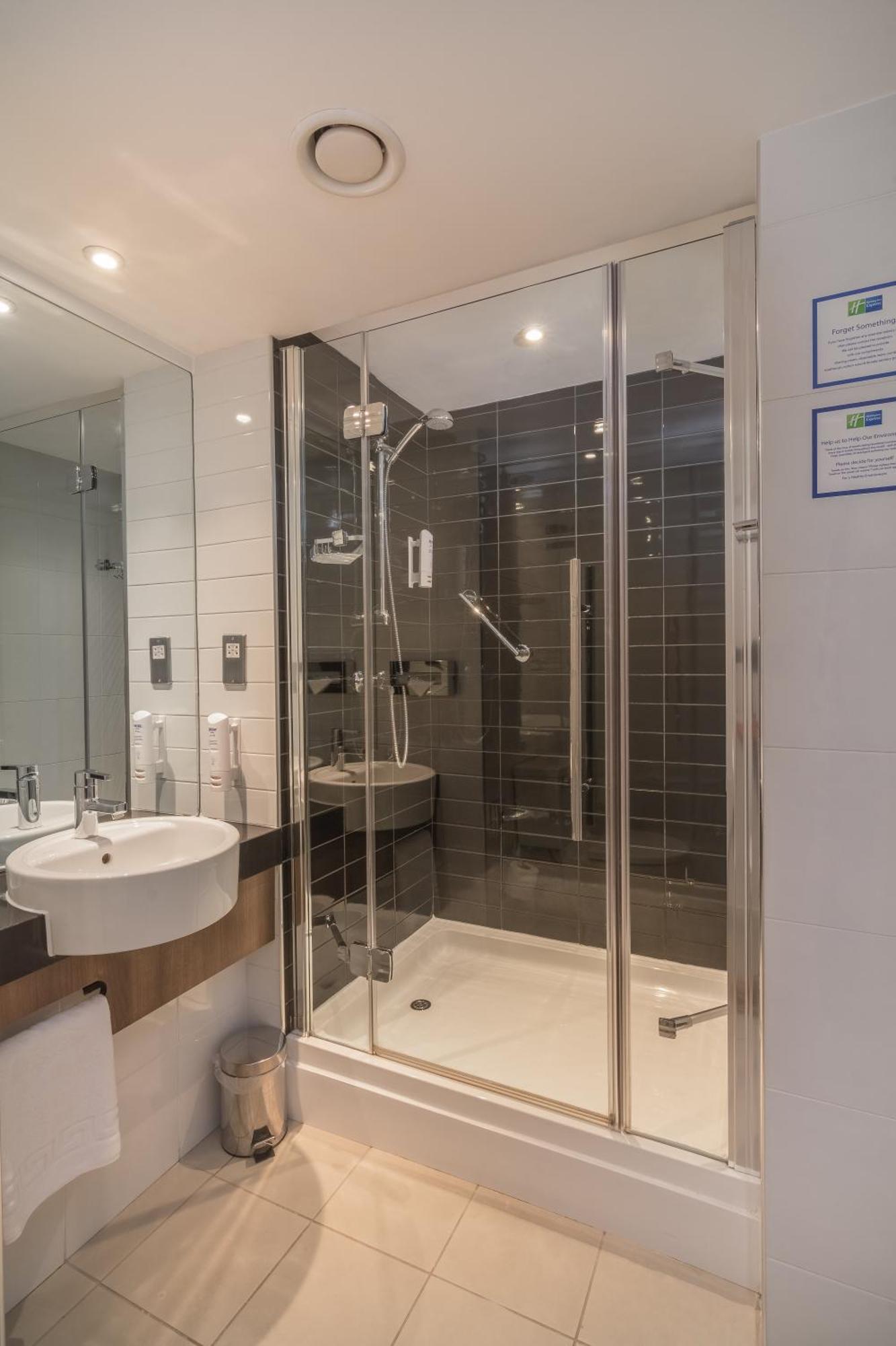 Standard Double Room with Single Sofa Bed and Free Hot Breakfast