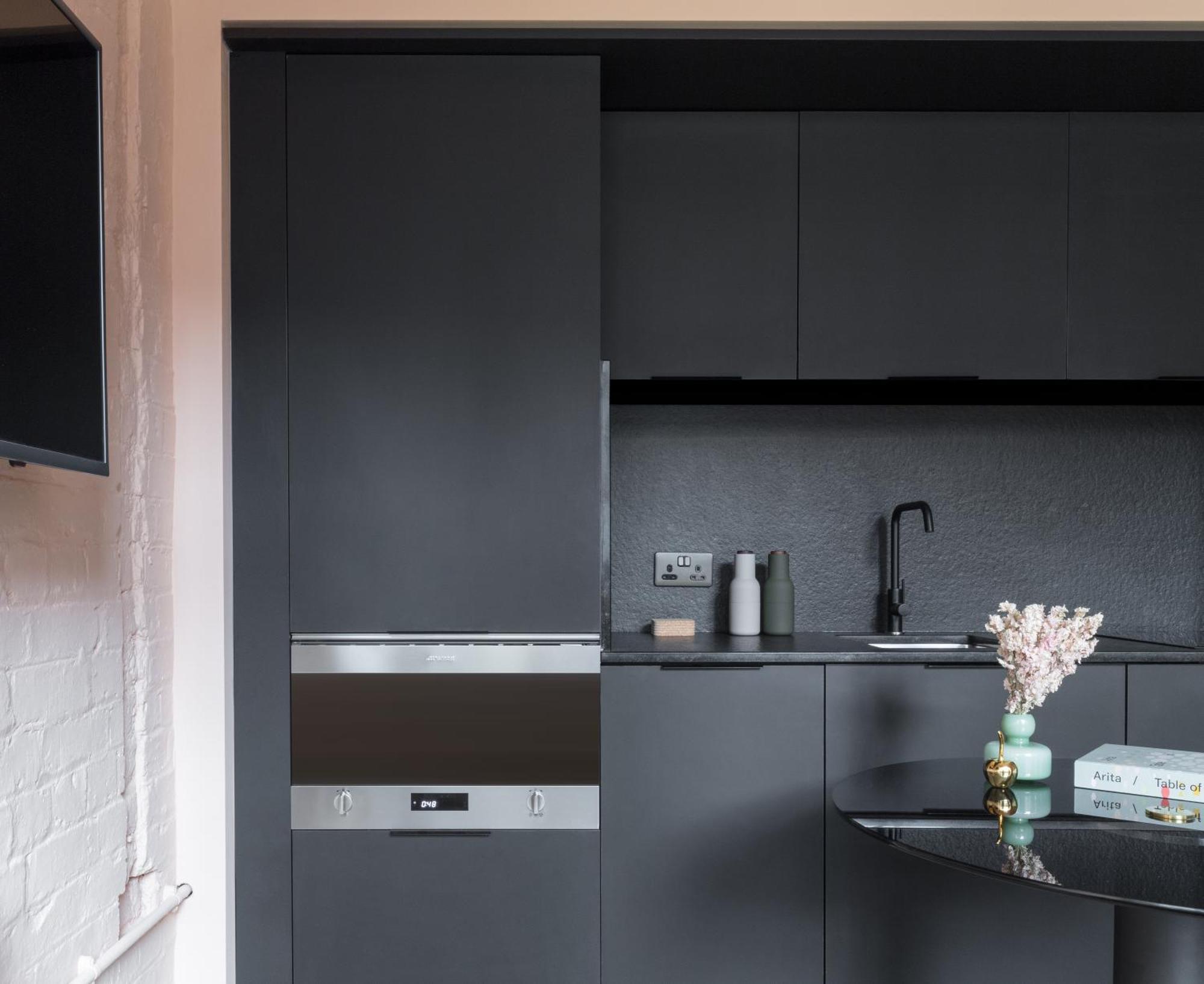 Whitworth Suite,1284696340:JPEG