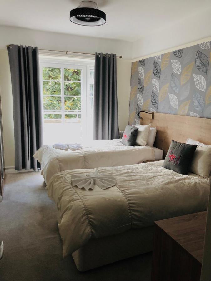 Kleines Zweibettzimmer