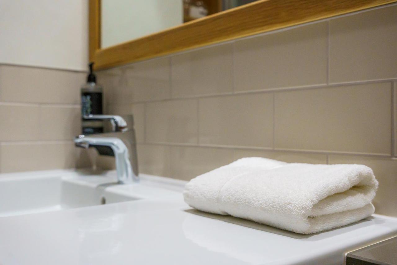 Quadruple Room Bath