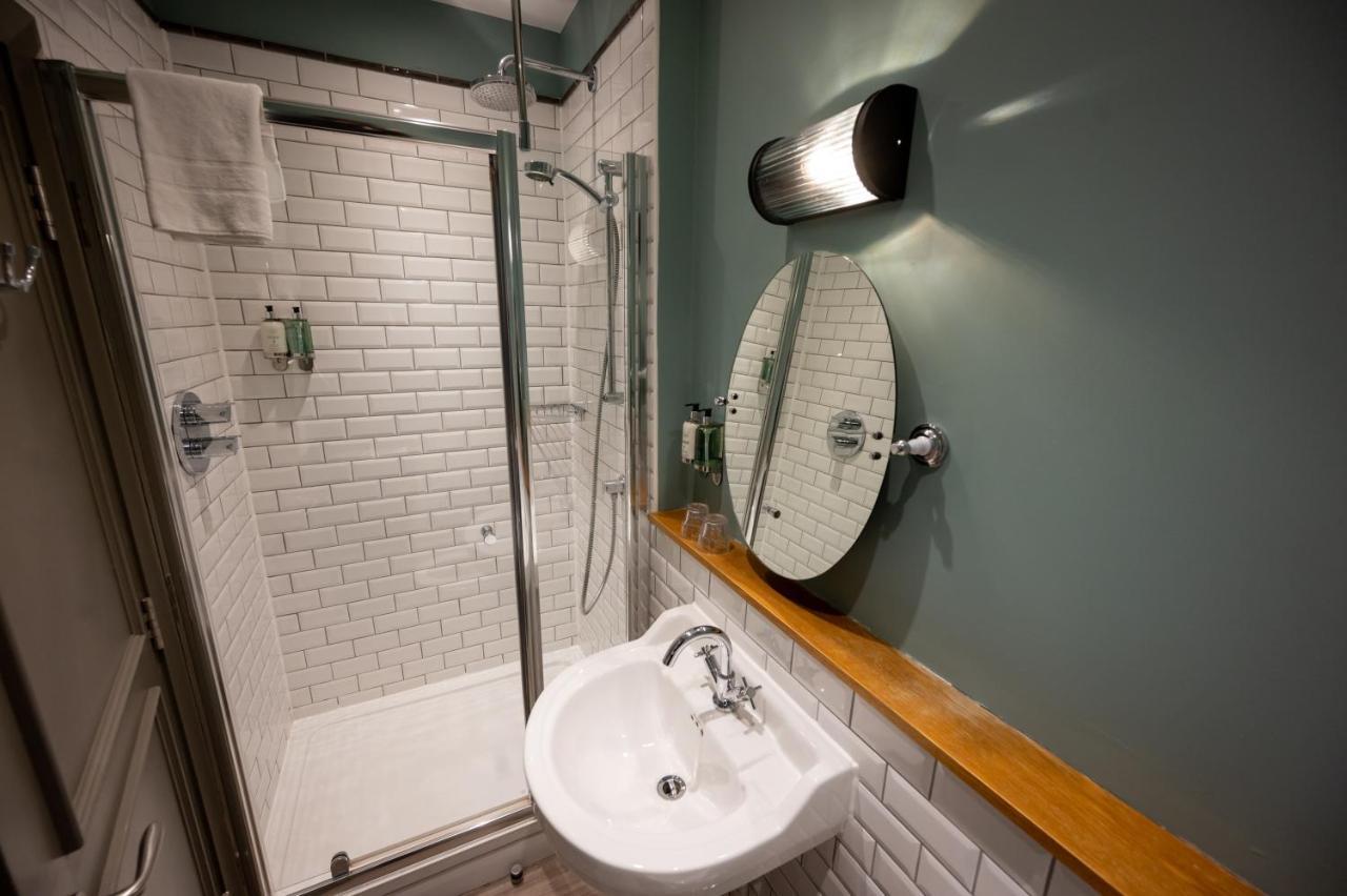 Double Room,1330322729:JPEG