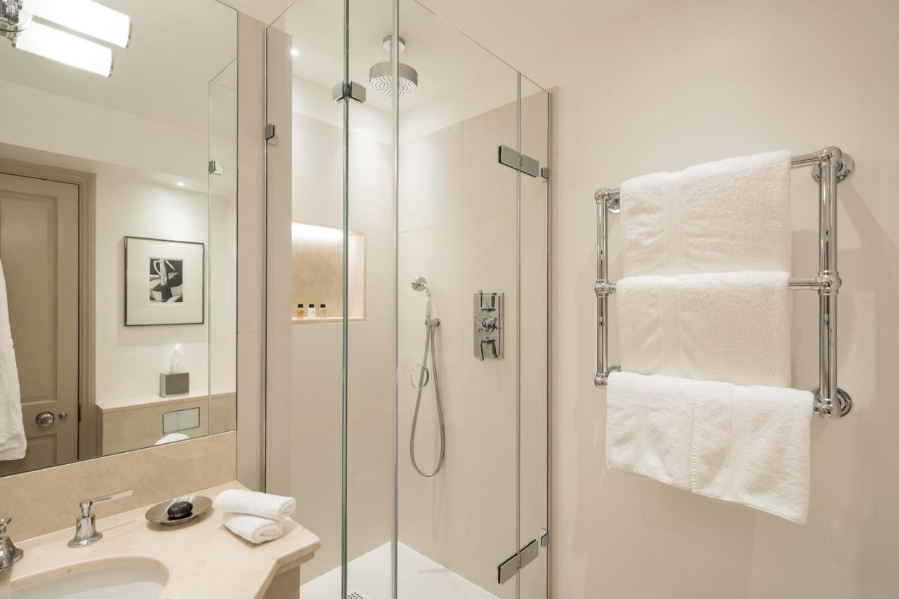 Suite,1344984086:JPEG