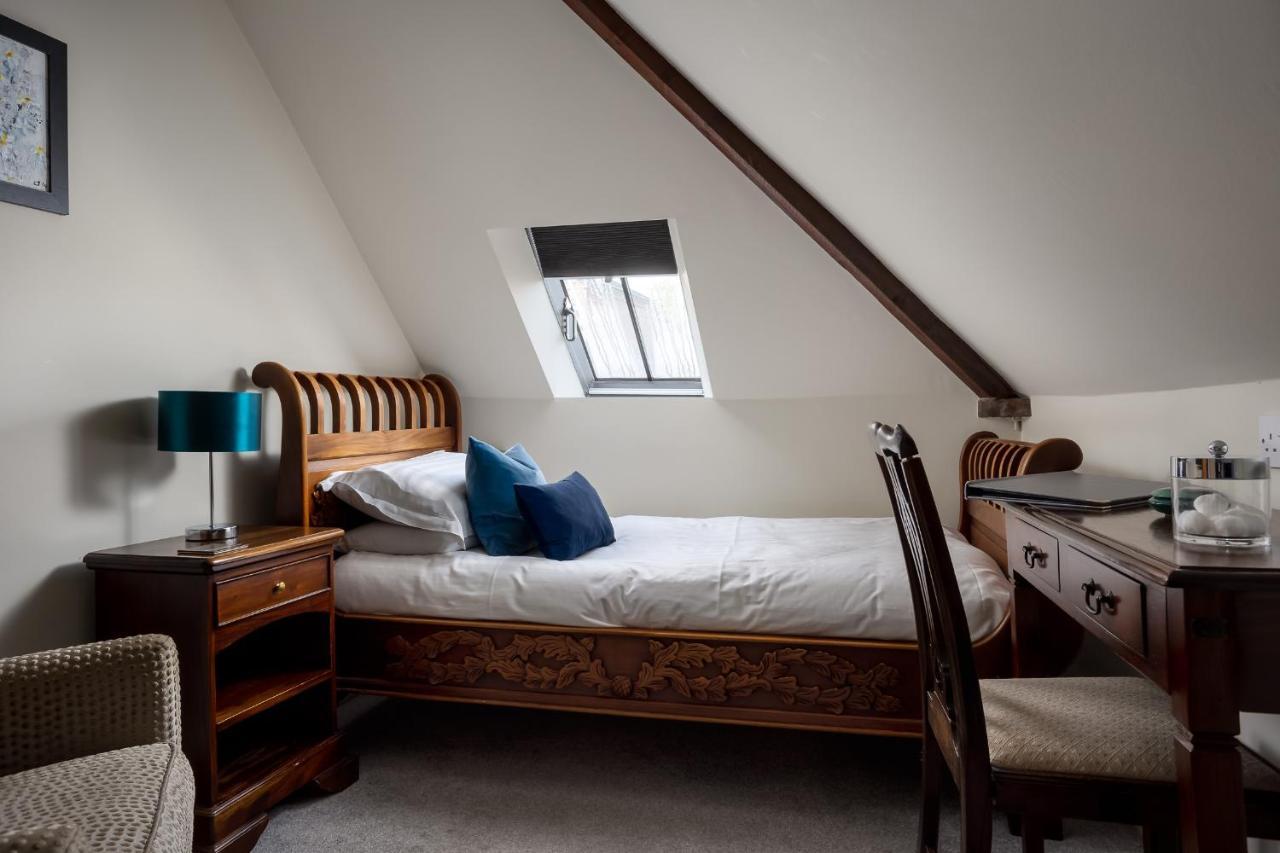 Holmes Room