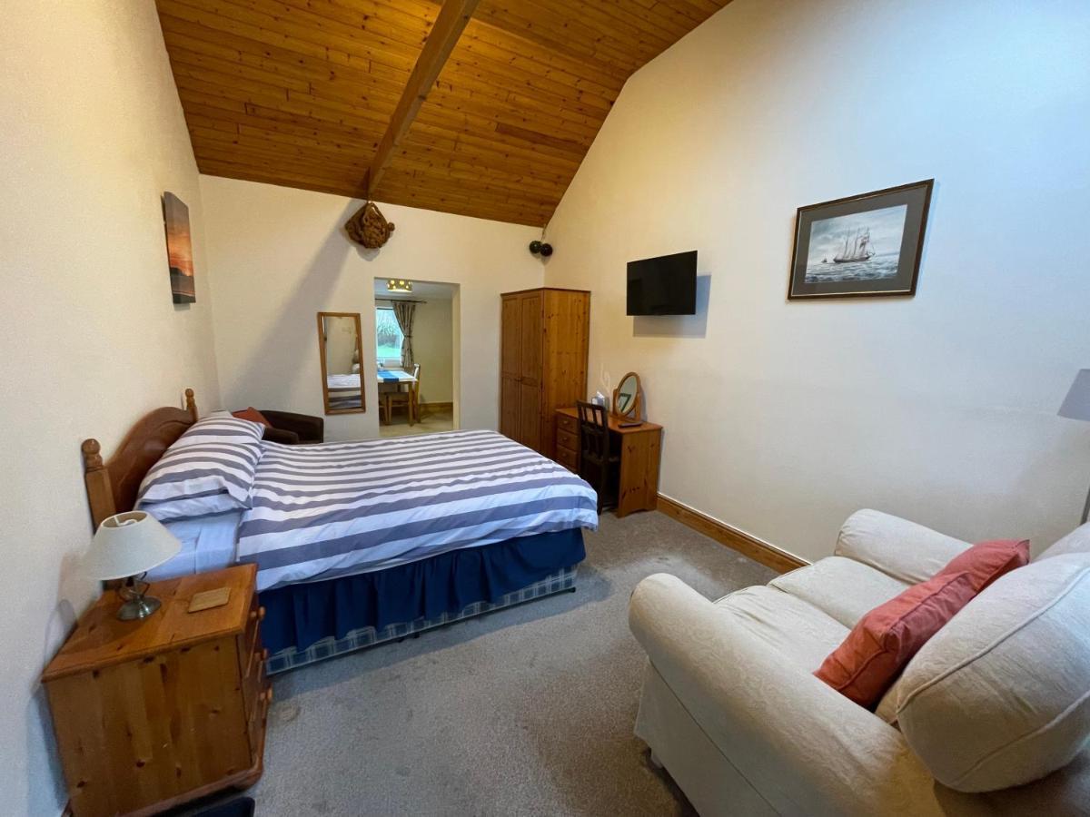Double Room Private Bathroom