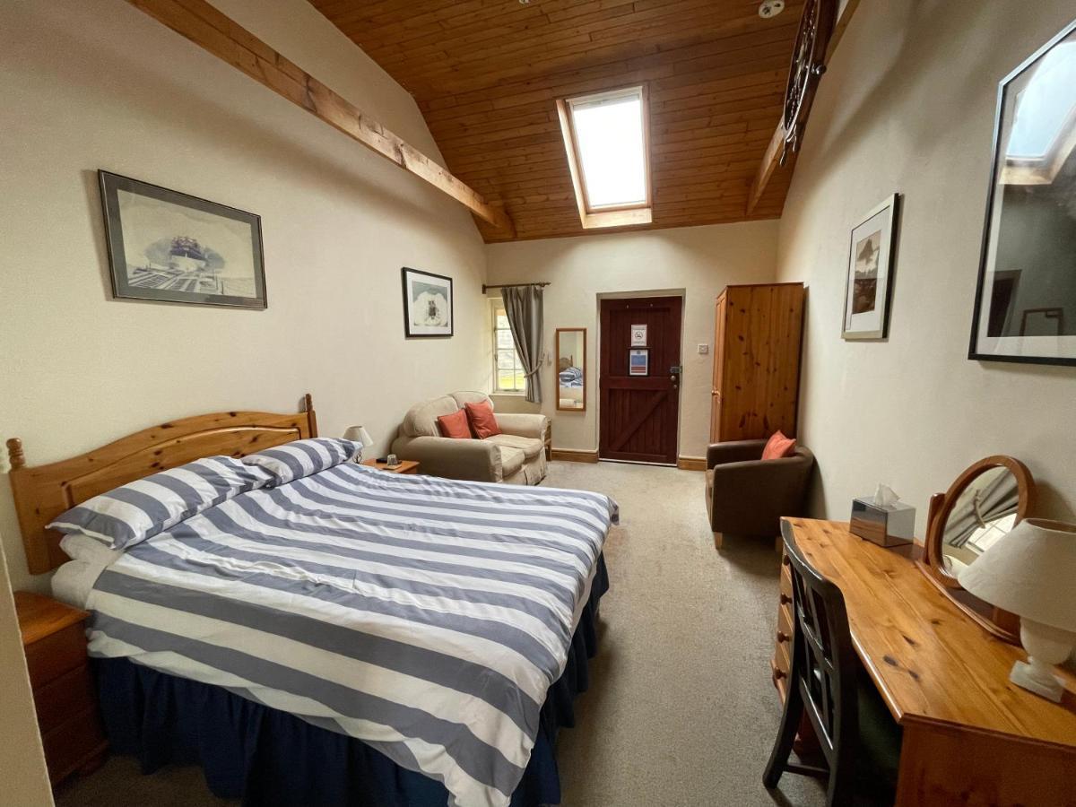 Double Room Private Bathroom