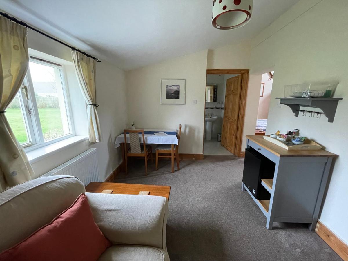 Double or Twin Room Bathroom
