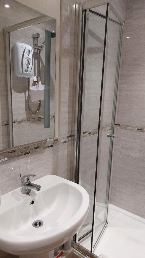 Double Room Private Bathroom