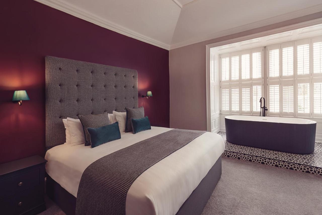 Deluxe King Suite