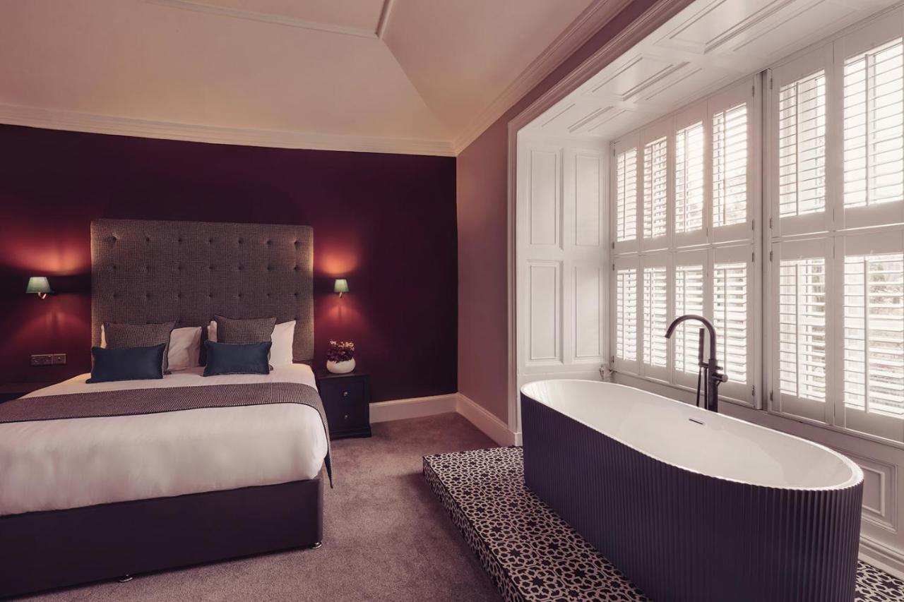 Deluxe King Suite