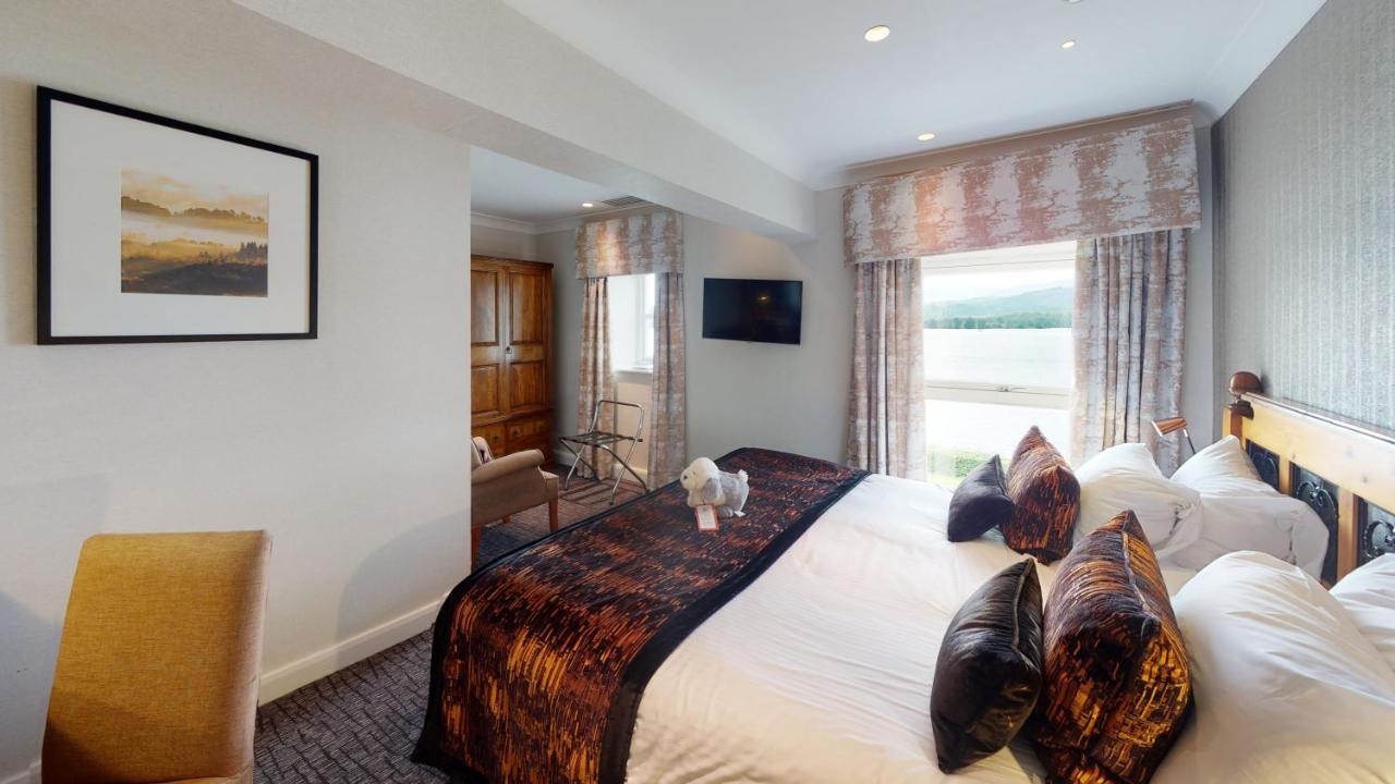 Hazel Lake View Room