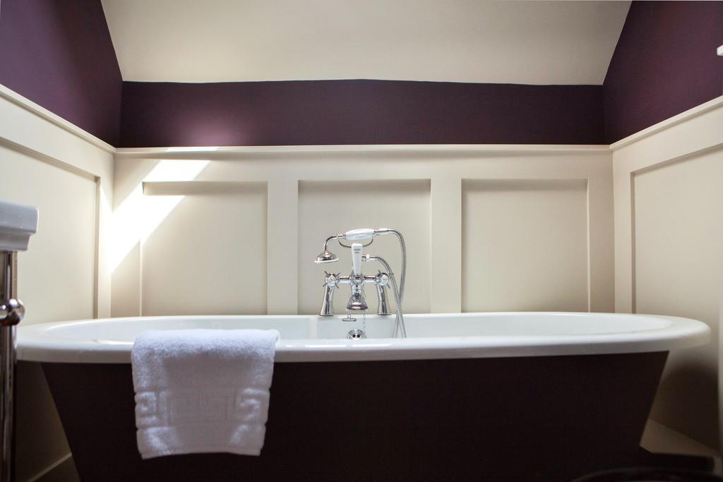 Luxury King Room