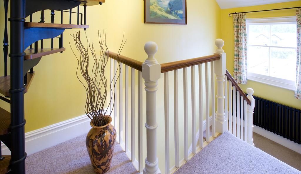Deluxe King Room Seating Area