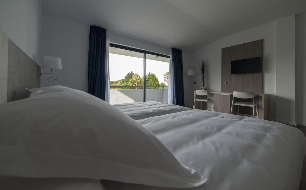 Classic Single Room,790794642:JPEG