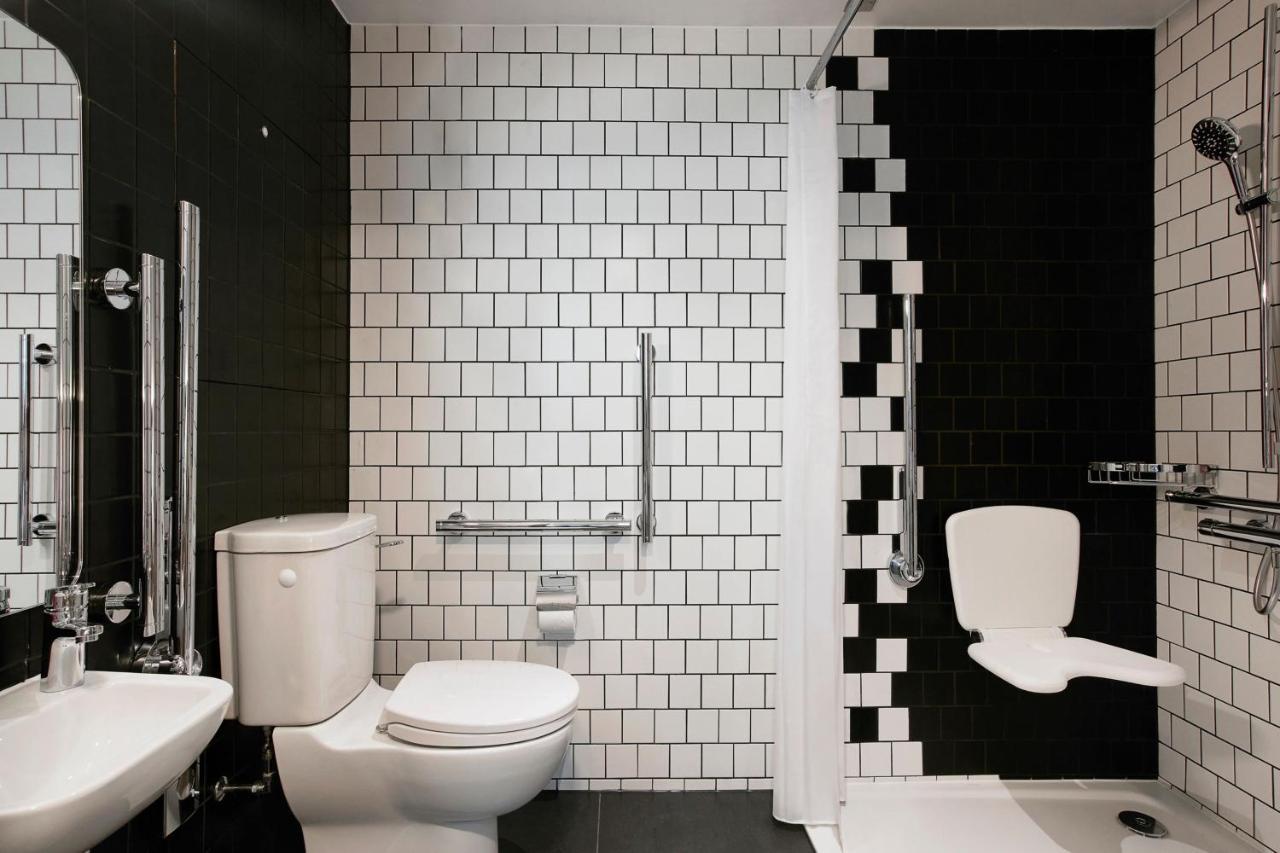 Moxy Sleeper, Guest room, 1 King,1404836459:JPEG