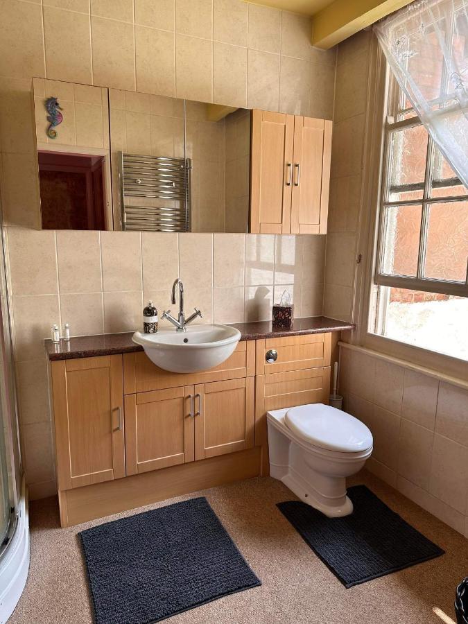 Double Room Private Bathroom