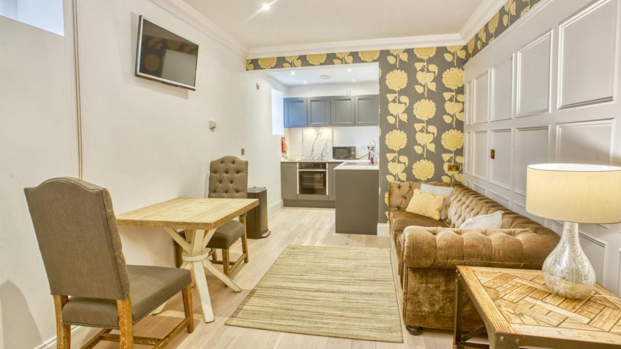 One-Bedroom Suite