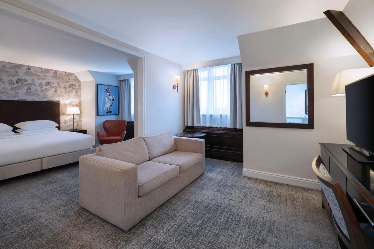 Superior King Room Sofa Bed