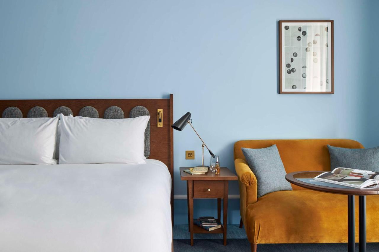 Deluxe King Room Courtyard View