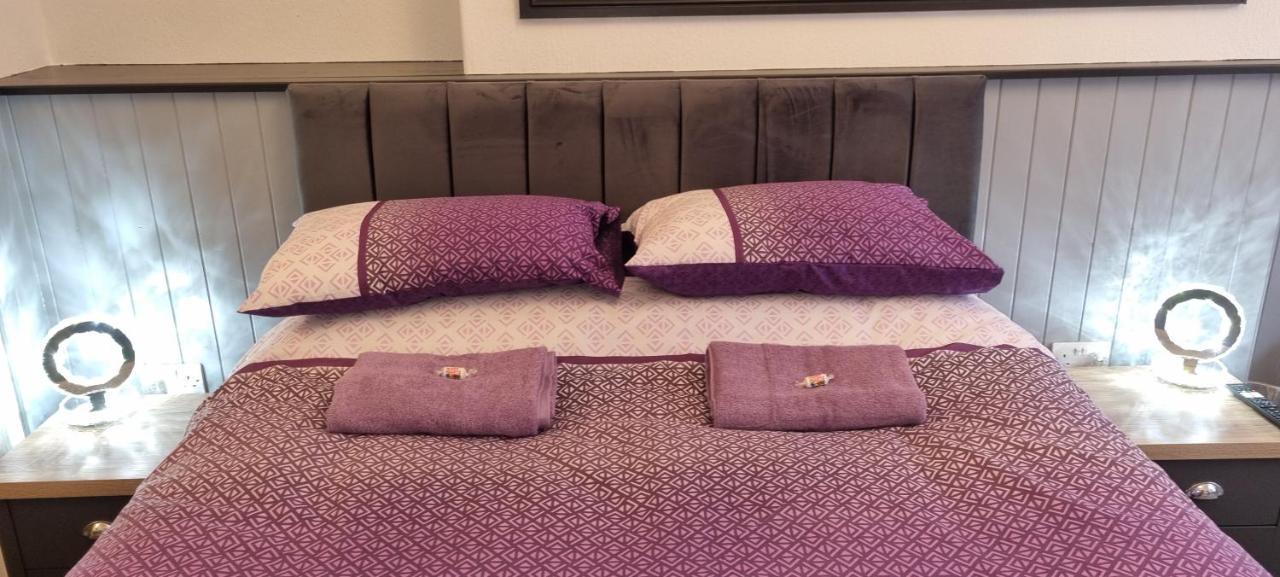 Deluxe Queen Suite